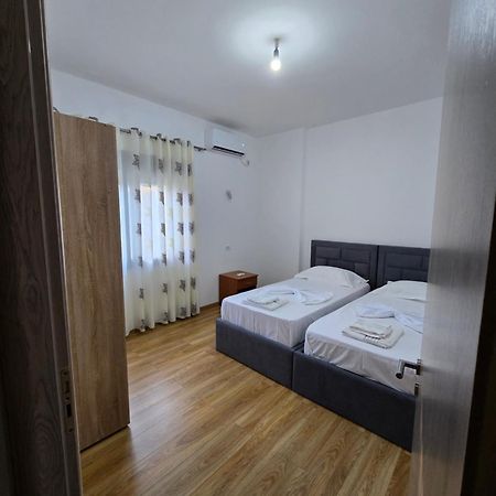Brana Apartments Саранда Екстер'єр фото