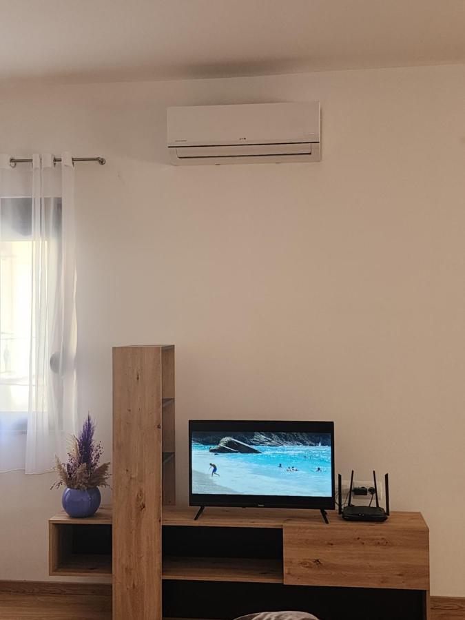 Brana Apartments Саранда Екстер'єр фото