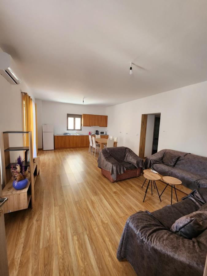 Brana Apartments Саранда Екстер'єр фото