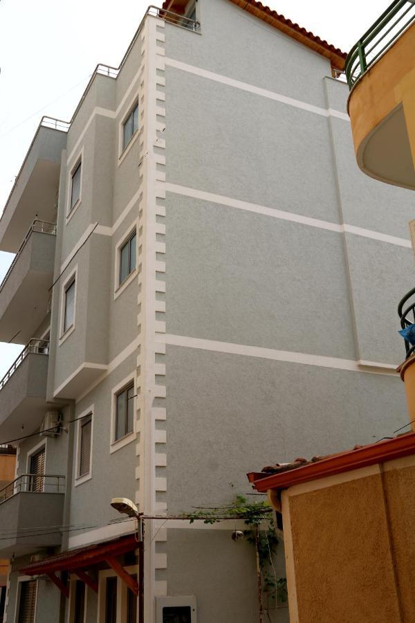 Brana Apartments Саранда Екстер'єр фото