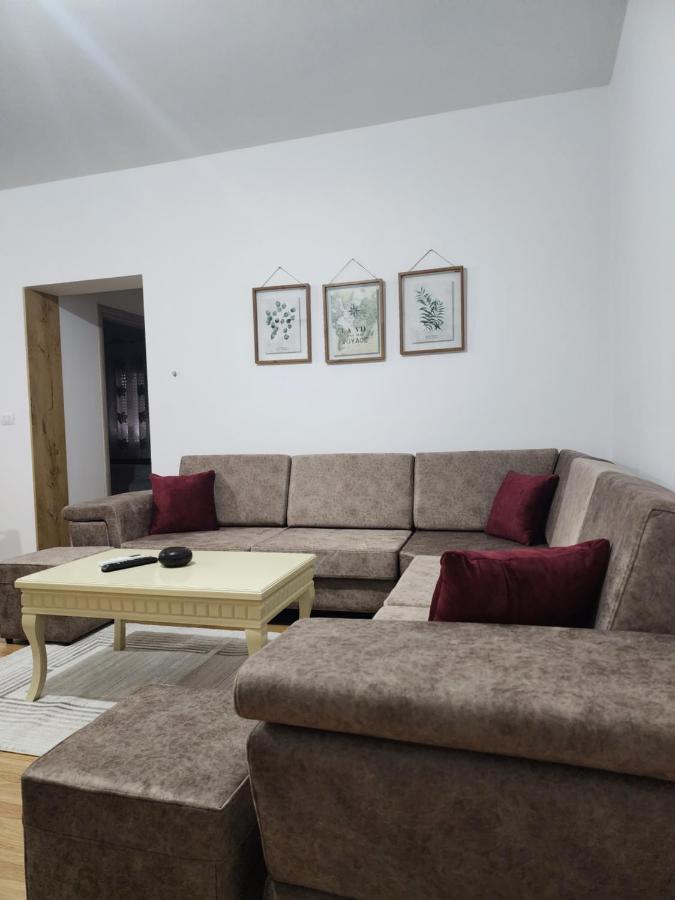Brana Apartments Саранда Екстер'єр фото