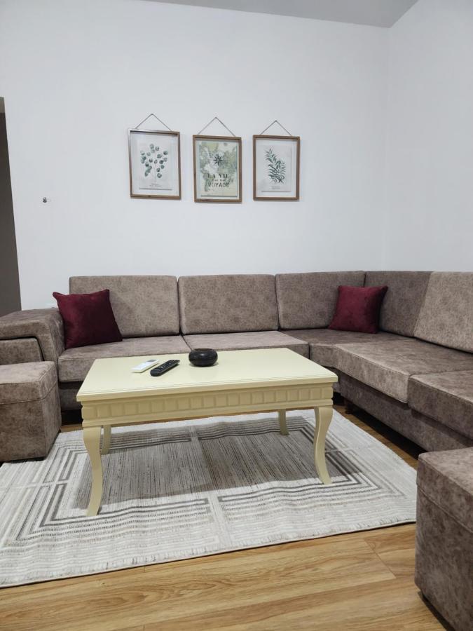 Brana Apartments Саранда Екстер'єр фото
