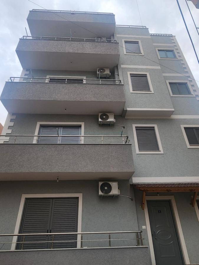 Brana Apartments Саранда Екстер'єр фото