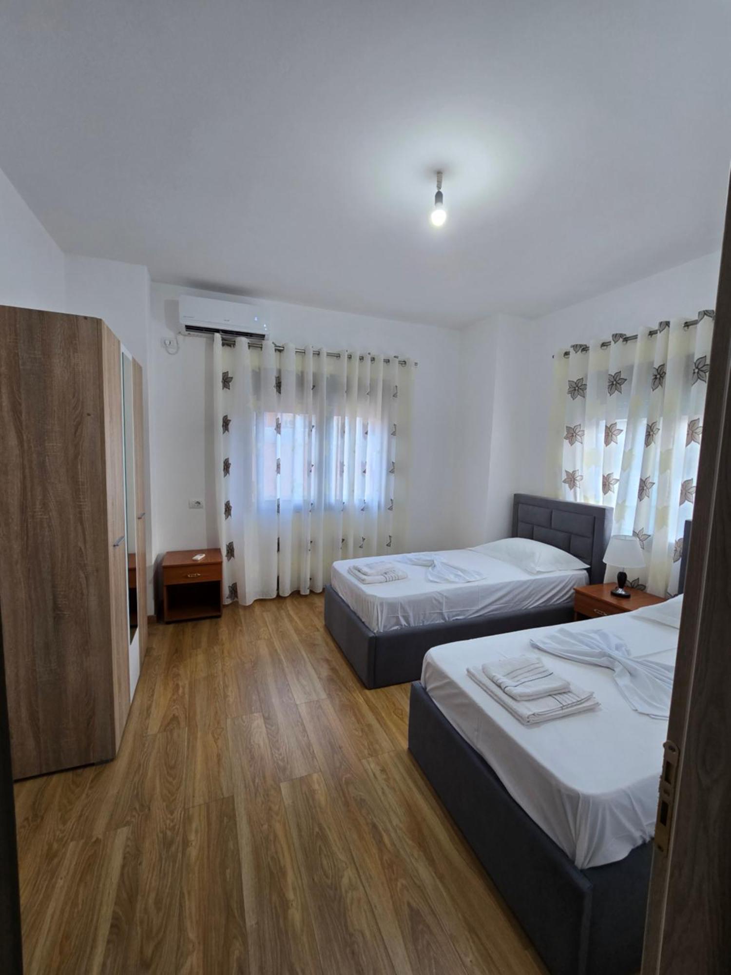 Brana Apartments Саранда Екстер'єр фото