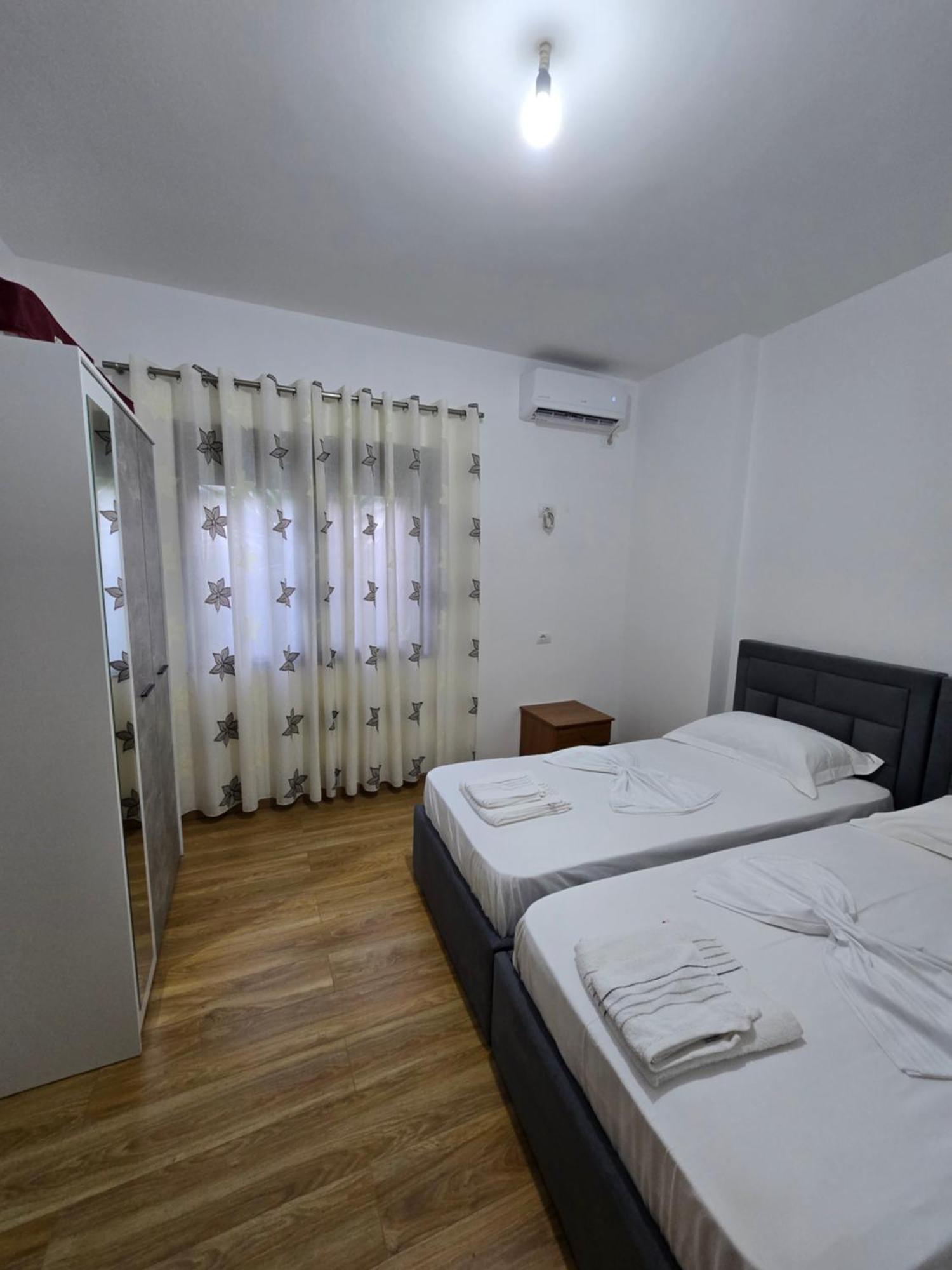 Brana Apartments Саранда Екстер'єр фото